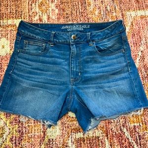 American eagle super stretch size 12 shorts